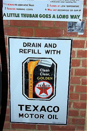 TEXACO GOLDEN OIL - click to enlarge